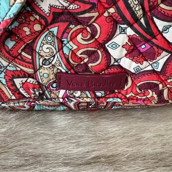 VERA BRADLEY Regal Paisley Convertible Carson Crossbody Floral Red Blue Quilted - Picture 3 of 15